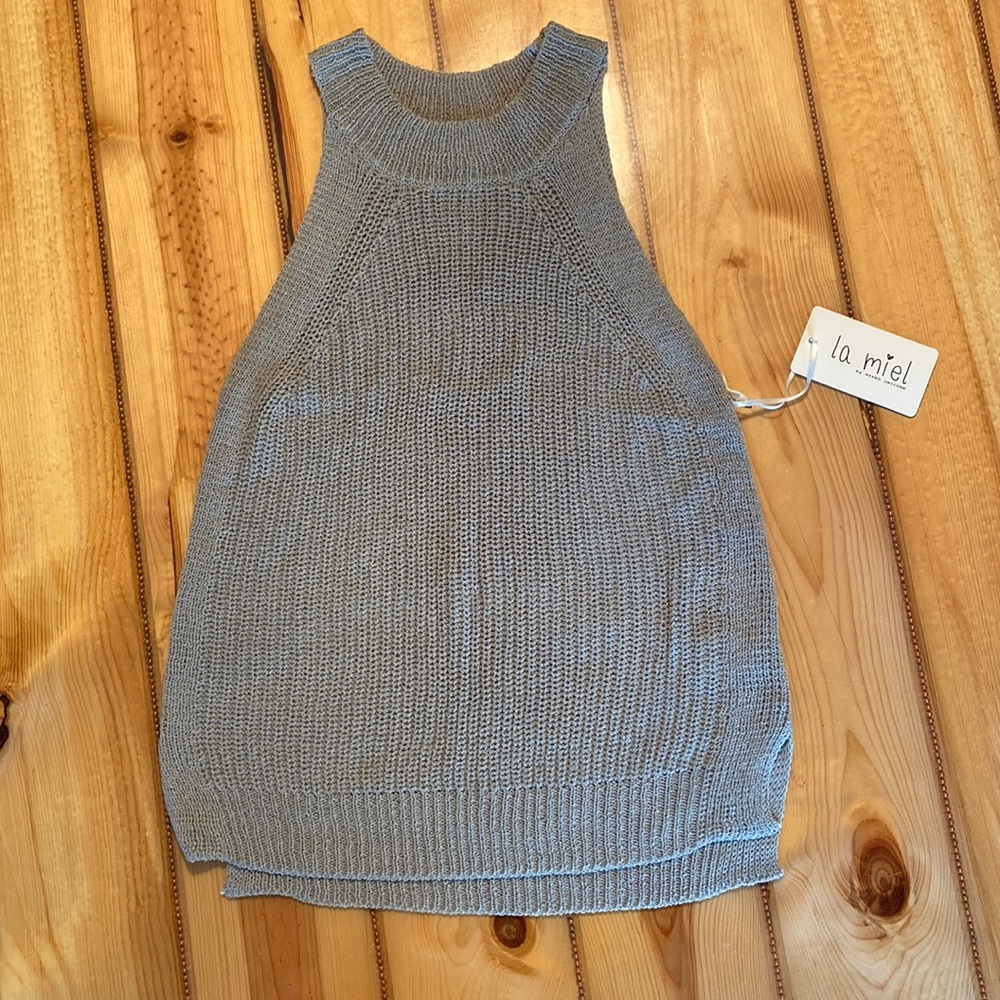 Woman’s sweater tank